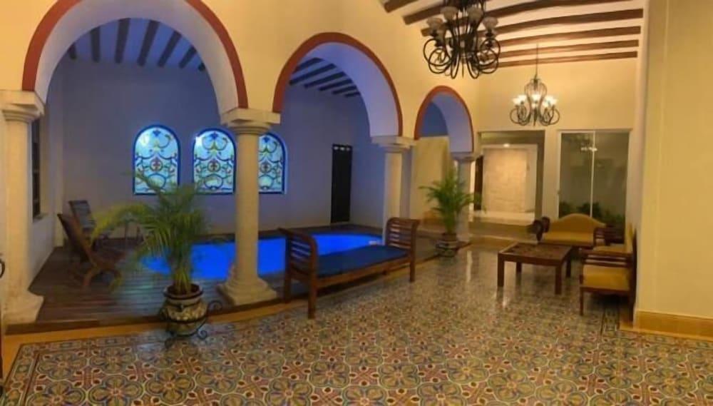 Hotel Catedral Valladolid  Eksteriør bilde